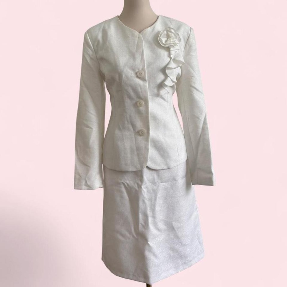 Vintage Danillo White Skirt Suit Ruffle & Rosette Detail Size 12